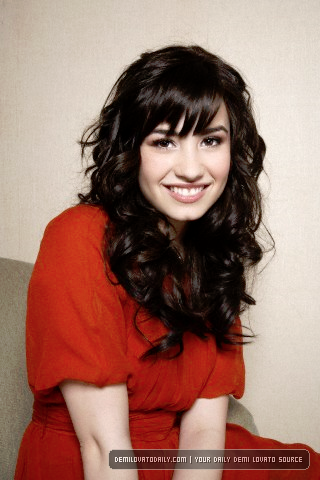 Four gorgeous pics from a 2009 photoshoot Demi did for Popstar
